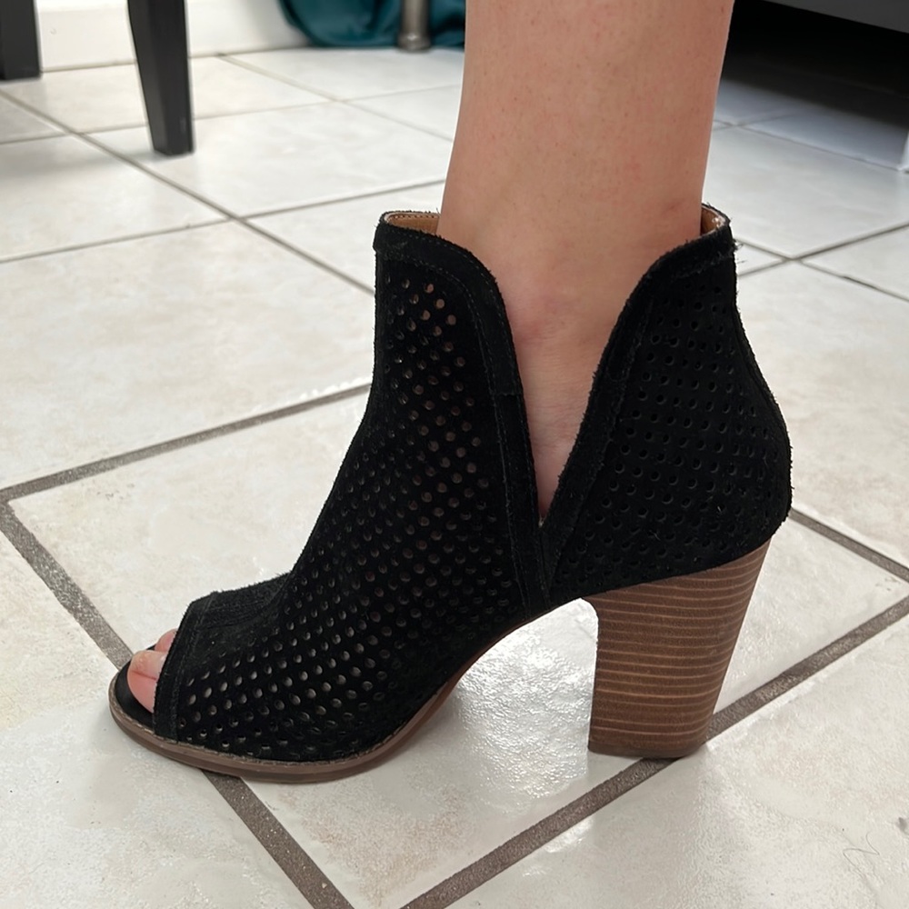 Lucky brand black bootie